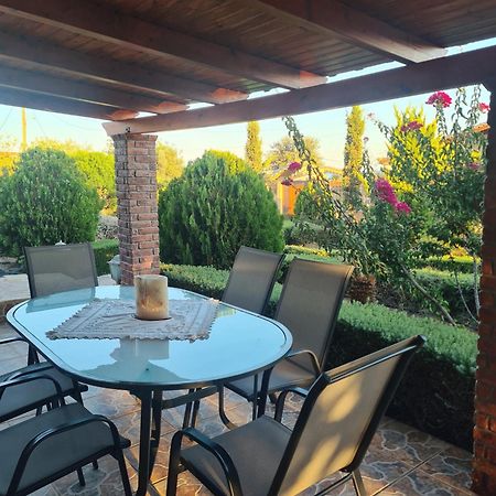 Guesthouse Petrothalassa ปอร์โตเฮลี ภายนอก รูปภาพ