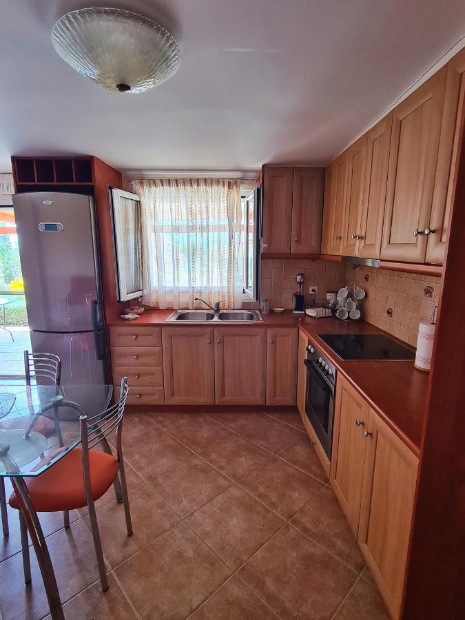 Guesthouse Petrothalassa ปอร์โตเฮลี ภายนอก รูปภาพ