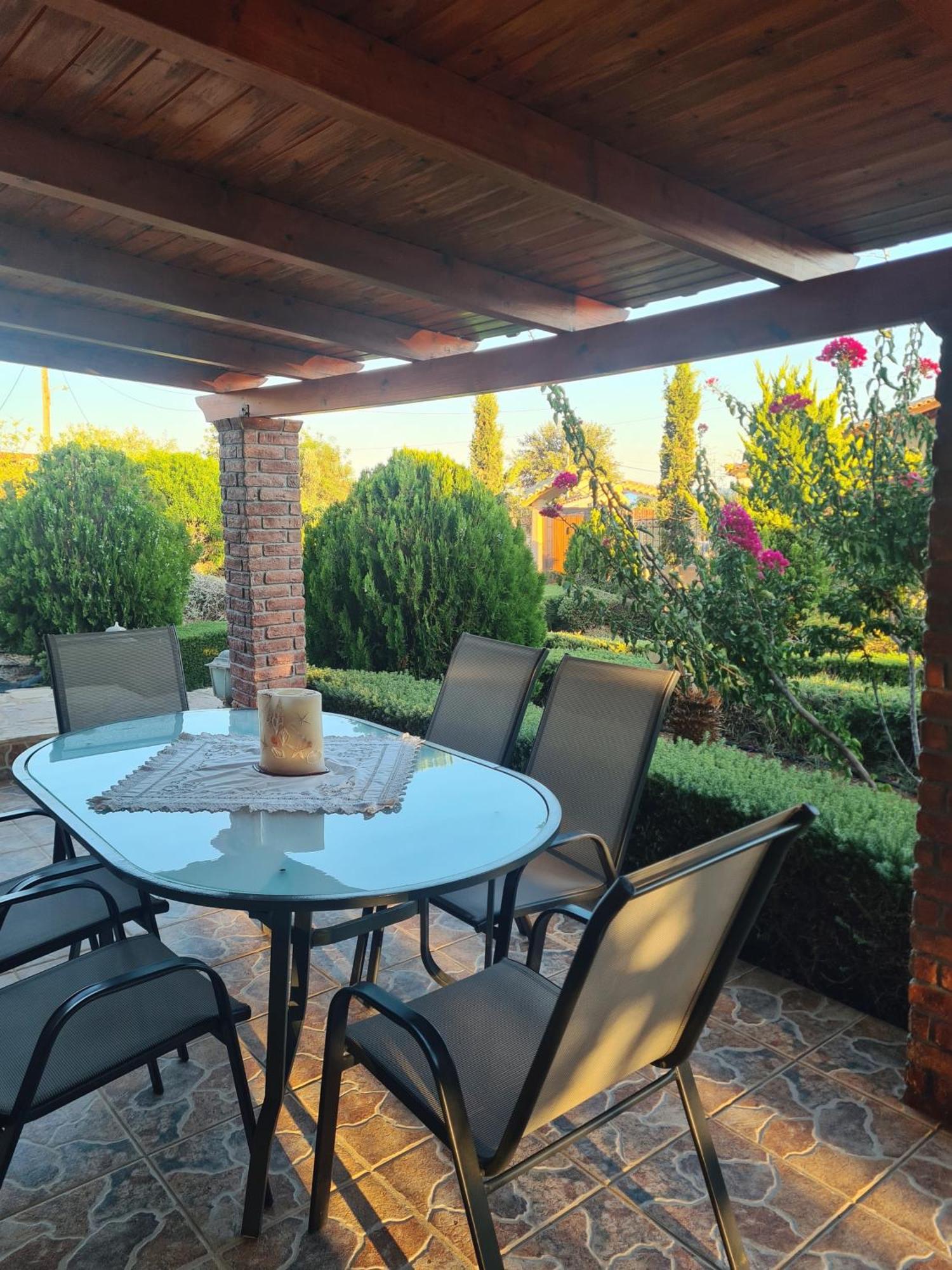 Guesthouse Petrothalassa ปอร์โตเฮลี ภายนอก รูปภาพ